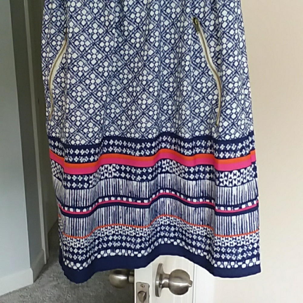 Dress - Picture 2 of 4